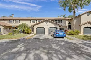 9007 Vineyard Lake Dr, Plantation, FL 33324 - Photo 1