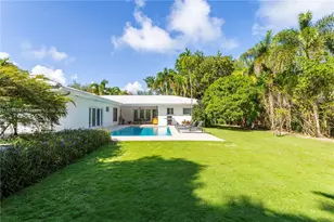 550 Pidgeon Plum Ln, Miami, FL 33137 - Photo 1