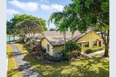 23362 Barlake Dr, Boca Raton, FL 33433 - Photo 1