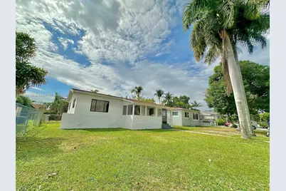 580 NE 170th St, North Miami Beach, FL 33162 - Photo 1