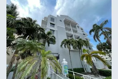 2642 Collins Ave #506, Miami Beach, FL 33140 - Photo 1