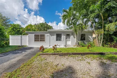 1663 SW 28th Ave, Fort Lauderdale, FL 33312 - Photo 1