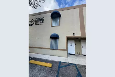 10820 NW 138th St #2-C, Hialeah Gardens, FL 33018 - Photo 1