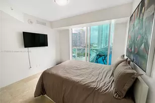 41 SE 5th St, Miami, FL 33131 - Photo 1