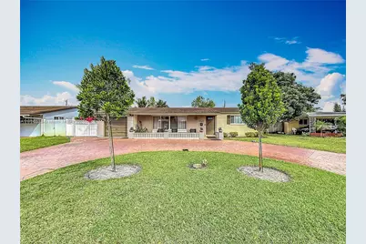 7161 SW 11th St, Pembroke Pines, FL 33023 - Photo 1