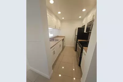 8160 Geneva Ct #208, Doral, FL 33166 - Photo 1