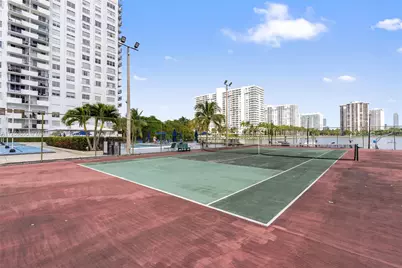 2780 NE 183rd St #807, Aventura, FL 33160 - Photo 33