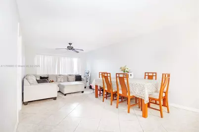 941 NW 45th St #7, Deerfield Beach, FL 33064 - Photo 1