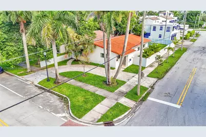 1070 Tyler St, Hollywood, FL 33019 - Photo 1