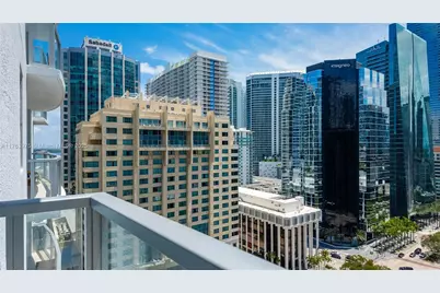1060 Brickell Ave #1811, Miami, FL 33131 - Photo 1