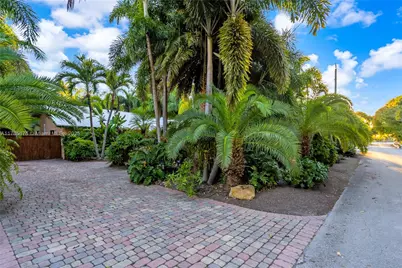 9 Bass Ave, Key Largo, FL 33037 - Photo 1
