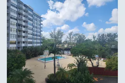 1300 NE Miami Gardens Dr #313E, Miami, FL 33179 - Photo 1