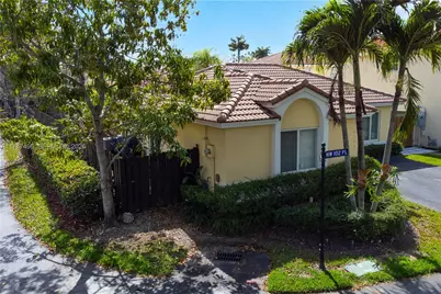 5717 NW 102nd Pl, Doral, FL 33178 - Photo 1