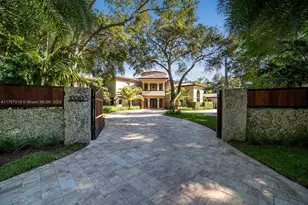 10061 SW 60th Ct, Pinecrest, FL 33156 - Photo 1