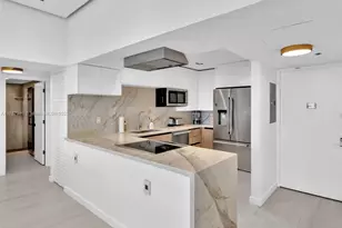 20301 W Country Club Dr, Aventura, FL 33180 - Photo 1