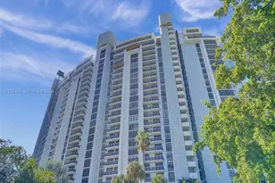 9 Island Ave, Miami Beach, FL 33139 - Photo 1