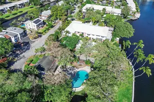 8 Hathaway Ln, Wilton Manors, FL 33305 - Photo 1