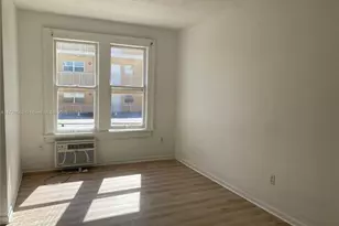 1615 Pennsylvania Ave, Miami Beach, FL 33139 - Photo 1