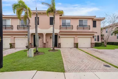 210 Las Brisas Cir, Sunrise, FL 33326 - Photo 1