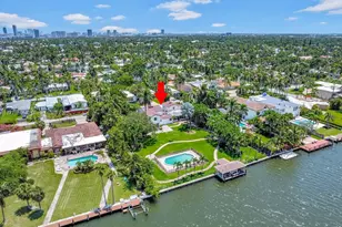 933 S North Lake Dr, Hollywood, FL 33019 - Photo 1