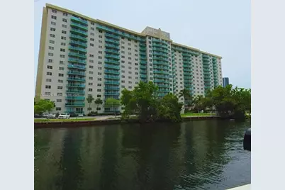 19390 Collins Ave #PH-11, Sunny Isles Beach, FL 33160 - Photo 1