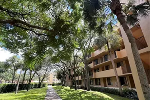 8592 W Sunrise Blvd, Plantation, FL 33322 - Photo 1