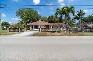 85 NW 165th St, Miami, FL 33169 - Photo 1
