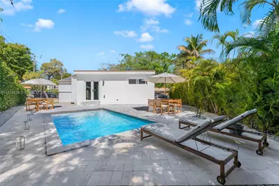 990 SW 11th St, Miami, FL 33129 - Photo 1