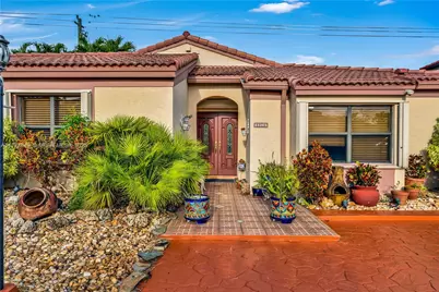 8914 SW 5th Ln, Miami, FL 33174 - Photo 1