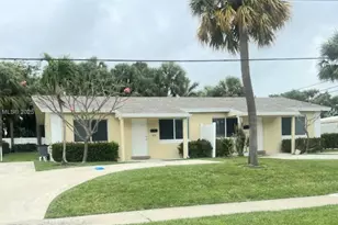 323 Northlake Dr # 323/325, North Palm Beach, FL 33408 - Photo 1