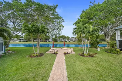 45 Islewood B #45, Deerfield Beach, FL 33442 - Photo 1
