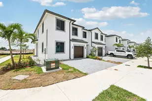 18918 SW 345th Terrace, Homestead, FL 33034 - Photo 1