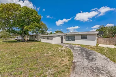 5810 SW 54th Ave, Davie, FL 33314 - Photo 1