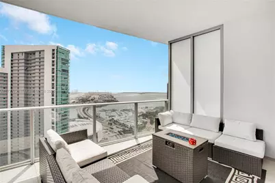 851 NE 1st Avenue #4207, Miami, FL 33132 - Photo 1