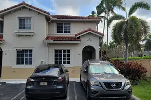 21203 NW 14th Pl, Miami Gardens, FL 33169 - Photo 1