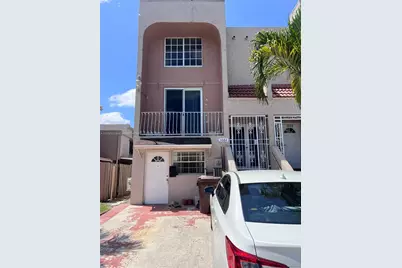1062 W 42nd Pl #main house, Hialeah, FL 33012 - Photo 1