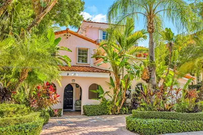4515 N Bay Rd, Miami Beach, FL 33140 - Photo 1