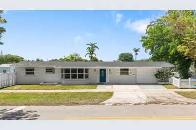 820 W Chaminade Dr, Hollywood, FL 33021 - Photo 1