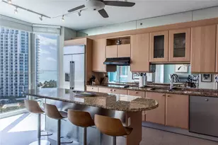 300 South Pointe Dr, Miami Beach, FL 33139 - Photo 1