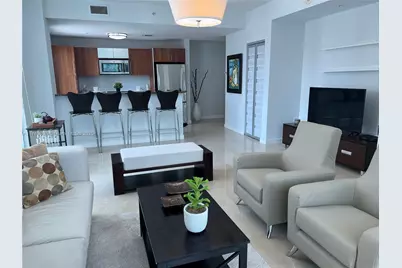 300 S Biscayne Blvd #1701, Miami, FL 33131 - Photo 1