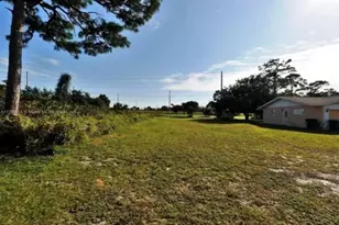 1805 Barcelona Ave, Fort Pierce, FL 34946 - Photo 1