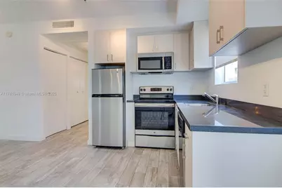 1035 Euclid Ave #18, Miami Beach, FL 33139 - Photo 1
