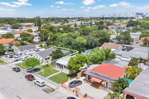 471 NW 32nd Ct, Miami, FL 33125 - Photo 1