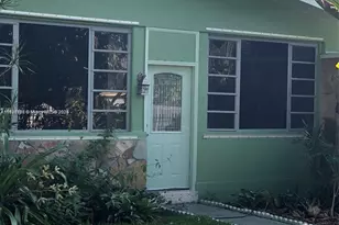 524 NE 160th Terrace, Miami, FL 33162 - Photo 1