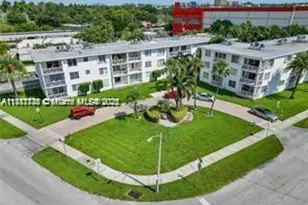 1600 NE 114th St, Miami, FL 33181 - Photo 1