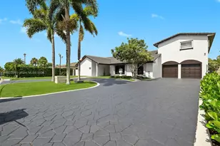 19510 W Oakmont Dr, Hialeah, FL 33015 - Photo 1