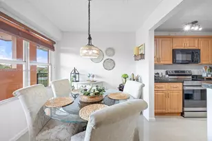 701 SW 141st Ave, Pembroke Pines, FL 33027 - Photo 1