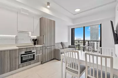 239 SW 9th St #1704, Miami, FL 33130 - Photo 1