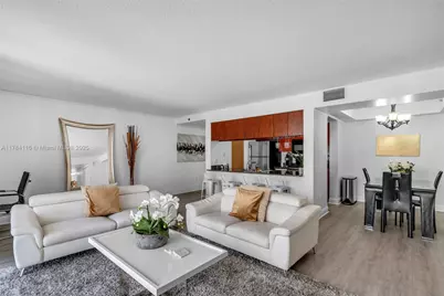 1200 Brickell Bay Dr #1723, Miami, FL 33131 - Photo 1