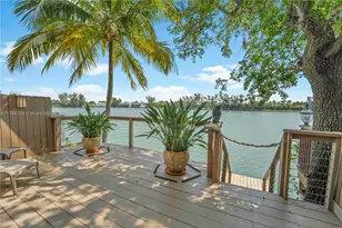 5059 SW 71st Pl, Miami, FL 33155 - Photo 1